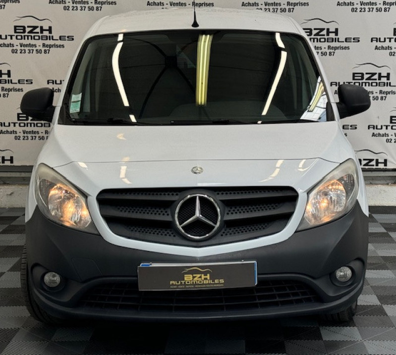 Photo 2 de l'offre de MERCEDES-BENZ CITAN 109 CDI 90CH COMPACT à 9990€ chez BZH Automobiles