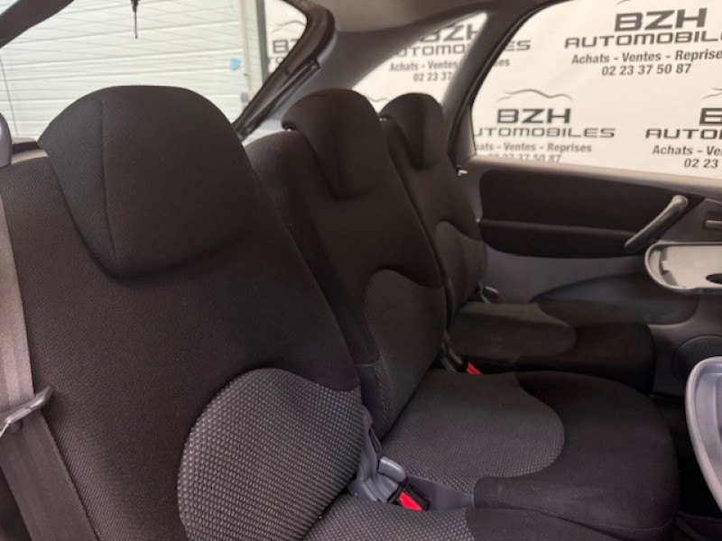 Photo 14 de l'offre de CITROEN PICASSO 1.6I 16V à 5490€ chez BZH Automobiles