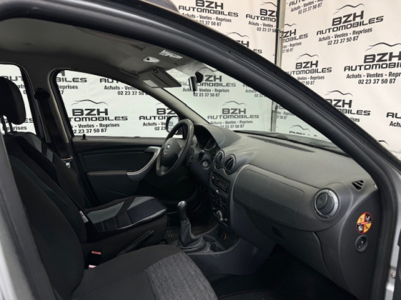 Photo 8 de l'offre de DACIA DUSTER 1.5 DCI 90CH FAP AMBIANCE 4X2 * CLIM * à 11990€ chez BZH Automobiles