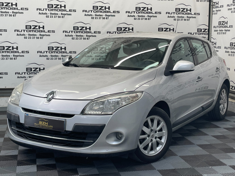 Photo 1 de l'offre de RENAULT MEGANE III 1.5 DCI 110CH PRIVILEGE ECO² EURO5 * CLIM / REGULATEUR / RADAR DE RECUL / FEUX A à 7990€ chez BZH Automobiles