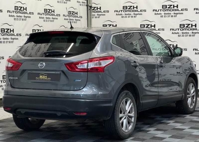 Photo 3 de l'offre de NISSAN QASHQAI 1.5 DCI 110CH CONNECT EDITION * CLIM / REGUL / CAMERA / TOIT PANNO / ECRAN * à 12990€ chez BZH Automobiles