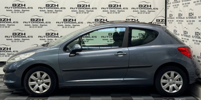 Photo 3 de l'offre de PEUGEOT 207 1.4 16V 90CH TRENDY 3P à 6490€ chez BZH Automobiles