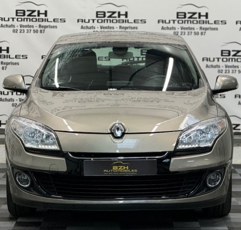 Photo 2 de l'offre de RENAULT MEGANE III 1.6 16V 110CH BIOETHANOL EXPRESSION ECO² * CLIM / REGULATEUR / RADAR DE RECUL * à 11490€ chez BZH Automobiles