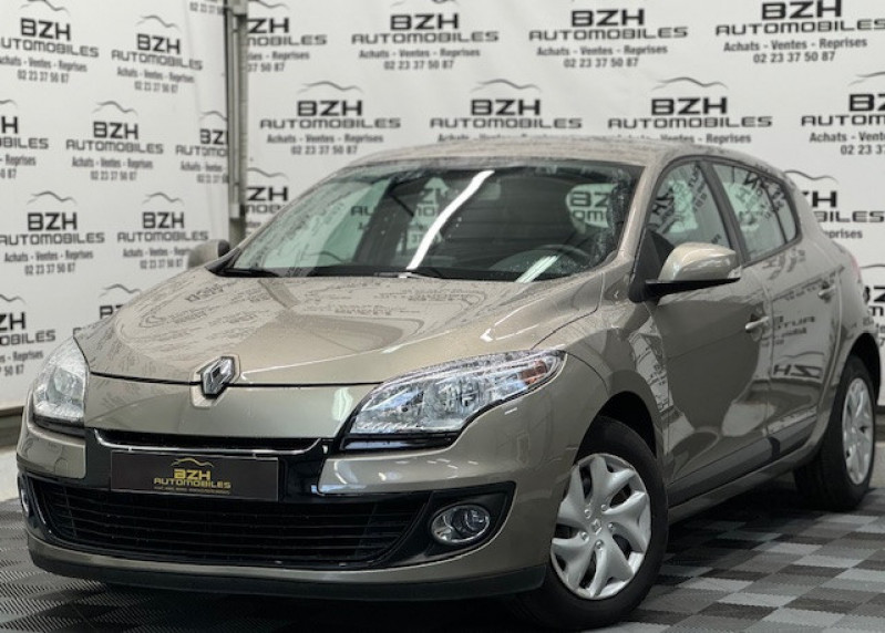 Photo 1 de l'offre de RENAULT MEGANE III 1.6 16V 110CH BIOETHANOL EXPRESSION ECO² * CLIM / REGULATEUR / RADAR DE RECUL * à 11490€ chez BZH Automobiles