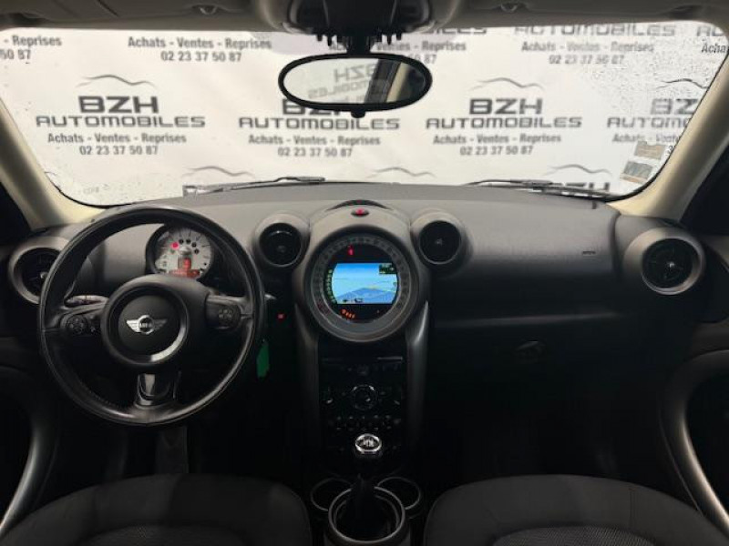 Photo 6 de l'offre de MINI COUNTRYMAN COOPER D 112CH ALL4 * REGUL / CLIM / ECRAN / RADRA DE RECUL * à 10990€ chez BZH Automobiles