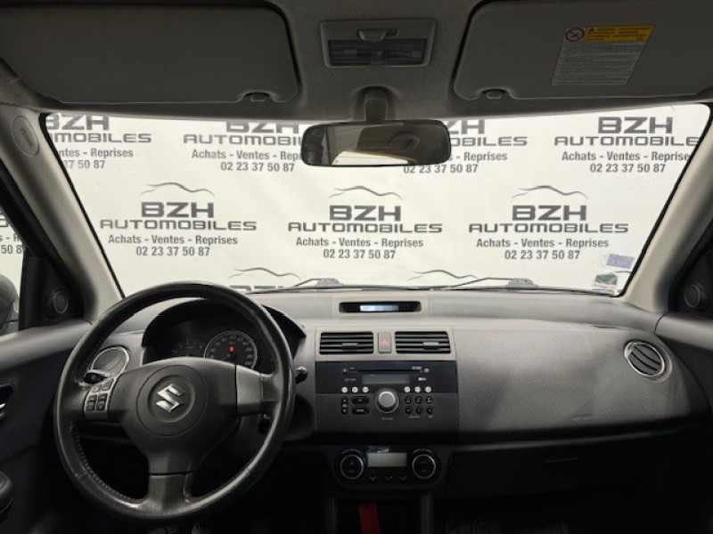 Photo 5 de l'offre de SUZUKI SWIFT 1.3 VVT GLX 5P à 6990€ chez BZH Automobiles