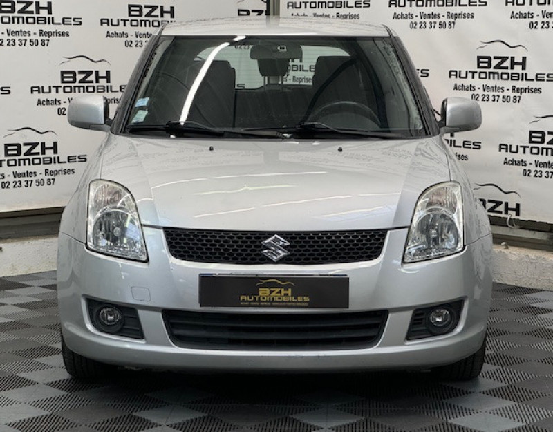 Photo 2 de l'offre de SUZUKI SWIFT 1.3 VVT GLX 5P à 6990€ chez BZH Automobiles