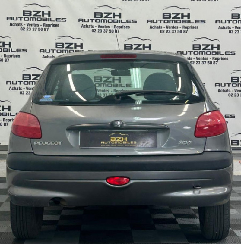 Photo 4 de l'offre de PEUGEOT 206 GARANTIE 12 MOIS  à 4490€ chez BZH Automobiles