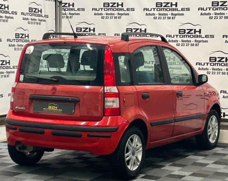 Photo 4 de l'offre de FIAT PANDA 1.2 8V 60CH CLASS à 4990€ chez BZH Automobiles