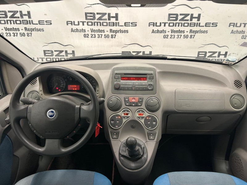 Photo 6 de l'offre de FIAT PANDA 1.2 8V 60CH CLASS à 4990€ chez BZH Automobiles