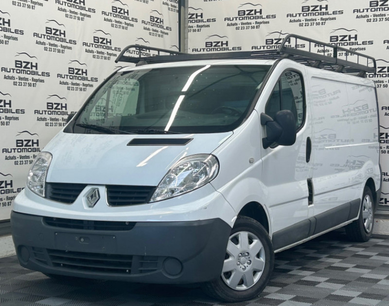 Renault TRAFIC II FG L1H1 2.0 DCI 115CH GRAND CONFORT * FAIBLE KMS / TVA RECUPERABLE / CLIM / ECRAN G Diesel BLANC Occasion à vendre