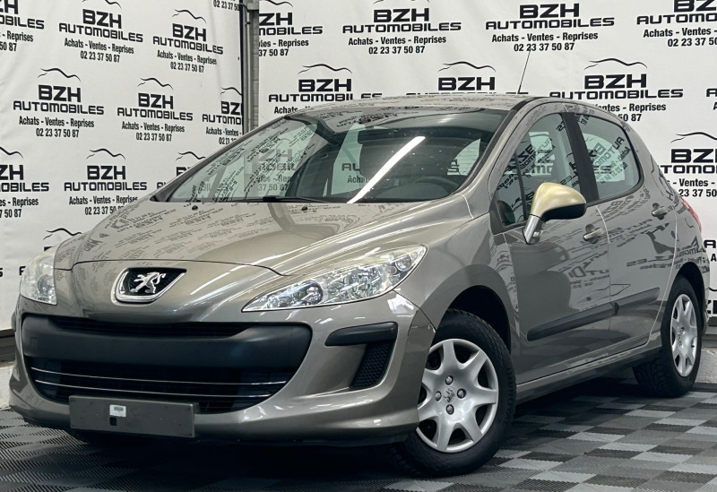 Photo 1 de l'offre de PEUGEOT 308 1.4 VTI 16V CONFORT 5P à 9490€ chez BZH Automobiles