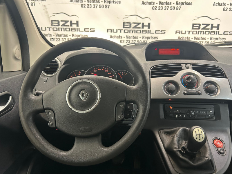 Photo 8 de l'offre de RENAULT KANGOO II 1.6 16V 105CH AUTHENTIQUE à 8990€ chez BZH Automobiles