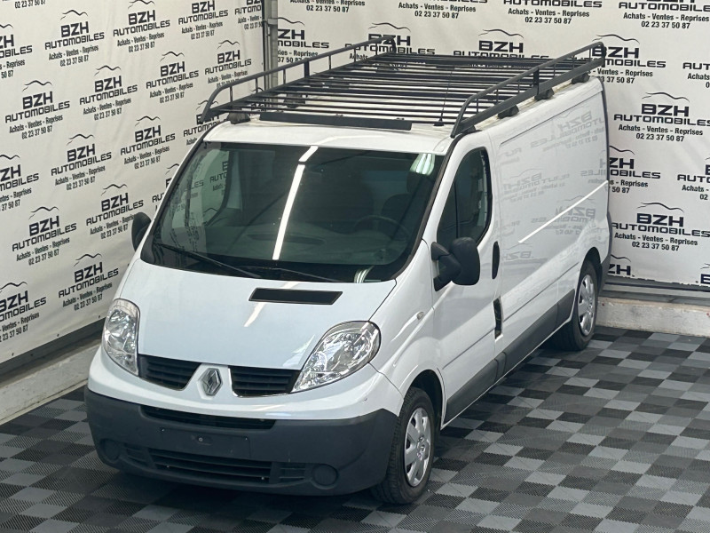 Photo 3 de l'offre de RENAULT TRAFIC II FG L1H1 2.0 DCI 115CH GRAND CONFORT * FAIBLE KMS / TVA RECUPERABLE / CLIM / ECRAN G à 16990€ chez BZH Automobiles