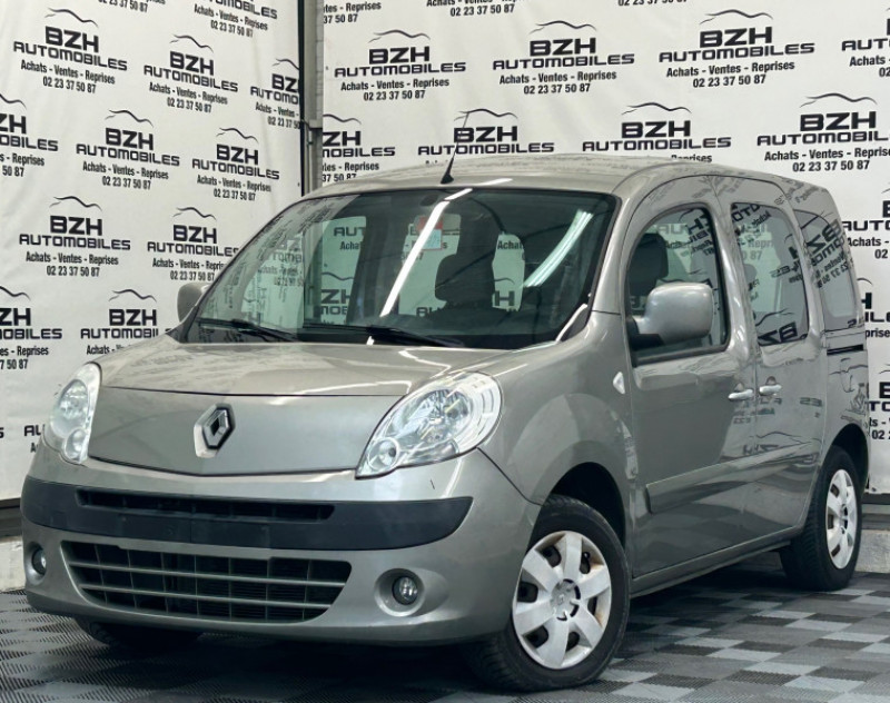 Photo 1 de l'offre de RENAULT KANGOO II 1.6 16V 105CH AUTHENTIQUE à 8990€ chez BZH Automobiles