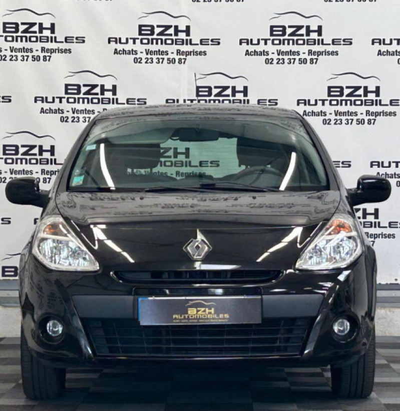 Photo 2 de l'offre de RENAULT CLIO III 1.2 16V 75CH EXPRESS CLIM 5P à 6990€ chez BZH Automobiles