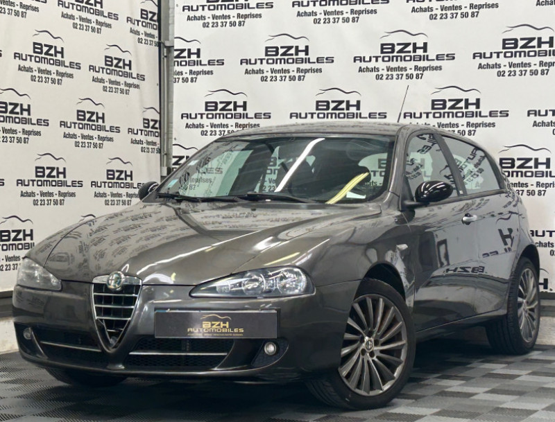 Alfa Romeo 147 1.9 JTD120 MULTIJET UNICA 5P * CLIM / REGUL * Diesel GRIS F Occasion à vendre