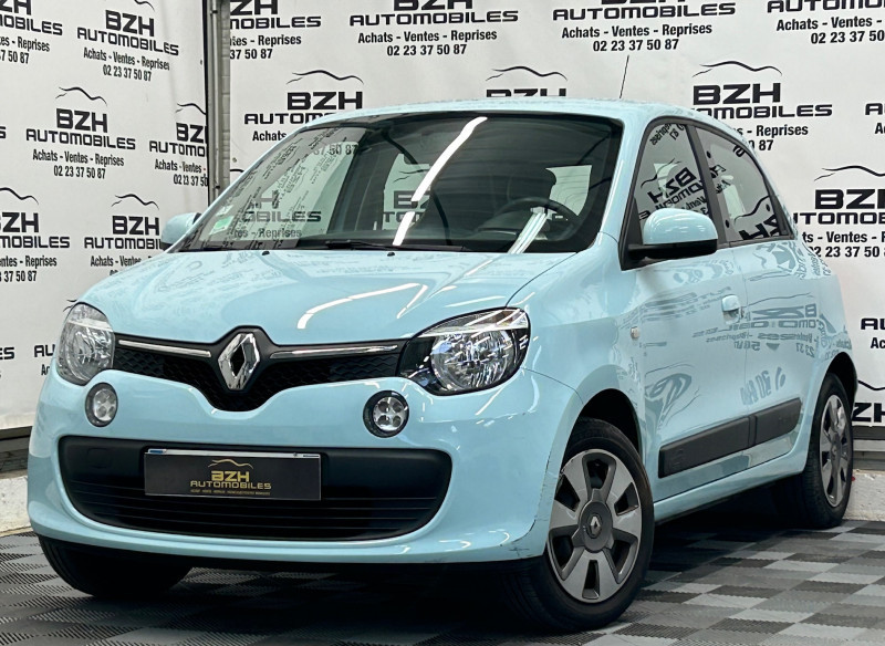 Photo 1 de l'offre de RENAULT TWINGO III 1.0 SCE 70CH COSMIC EURO6 à 9990€ chez BZH Automobiles