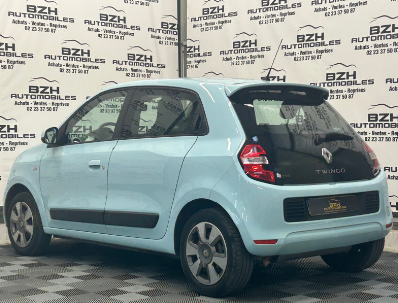 Photo 5 de l'offre de RENAULT TWINGO III 1.0 SCE 70CH COSMIC EURO6 à 9990€ chez BZH Automobiles