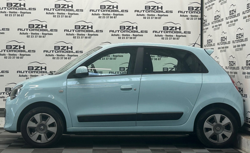 Photo 2 de l'offre de RENAULT TWINGO III 1.0 SCE 70CH COSMIC EURO6 à 9990€ chez BZH Automobiles