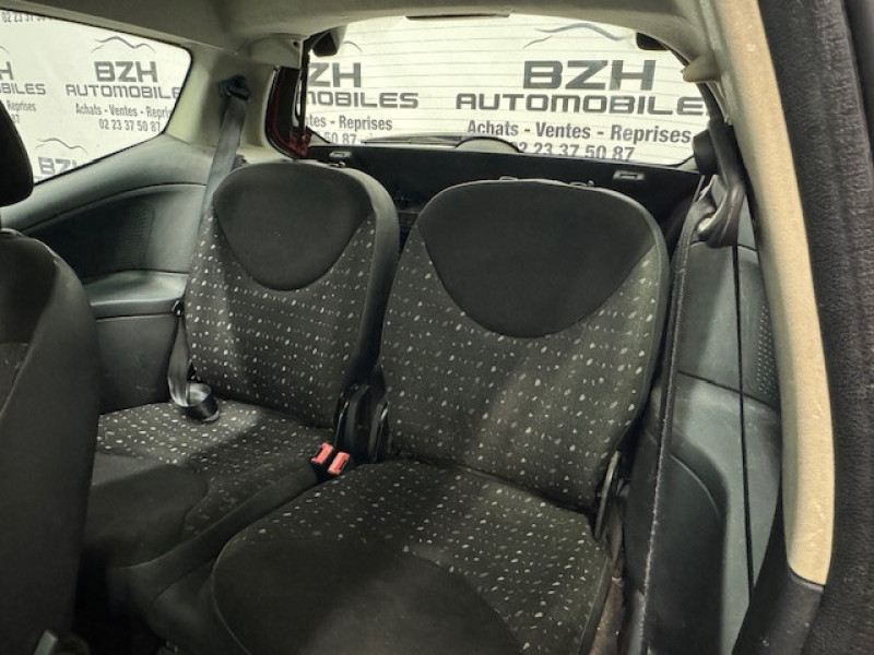 Photo 9 de l'offre de CITROEN C2 1.1I PACK AMBIANCE GARANTIE 12 MOIS à 4990€ chez BZH Automobiles