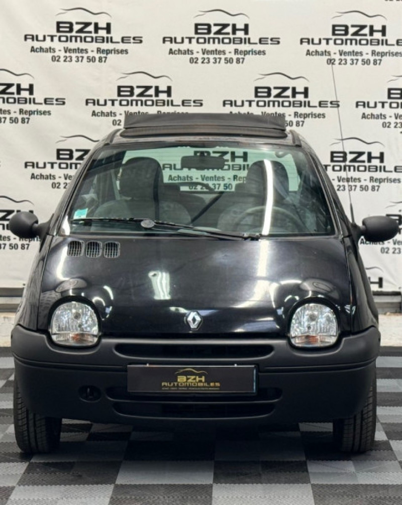 Photo 3 de l'offre de RENAULT TWINGO 1.2 60CH GARANTIE 12 MOIS à 5990€ chez BZH Automobiles