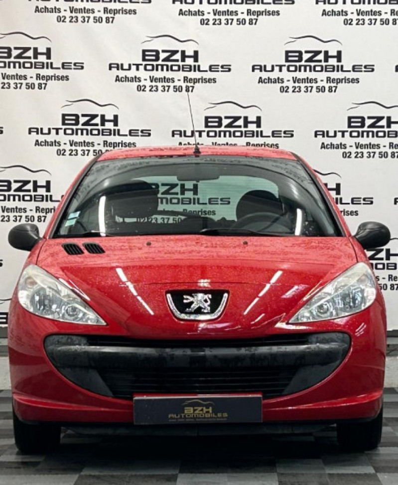 Photo 2 de l'offre de PEUGEOT 206 + 1.4 URBAN 3P à 6490€ chez BZH Automobiles