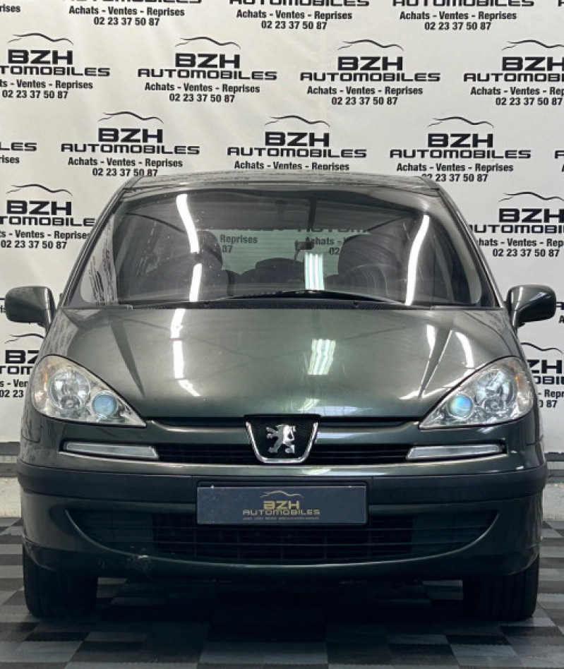 Photo 2 de l'offre de PEUGEOT 807 2.0 HDI136 NAVTEQ FAP à 6990€ chez BZH Automobiles