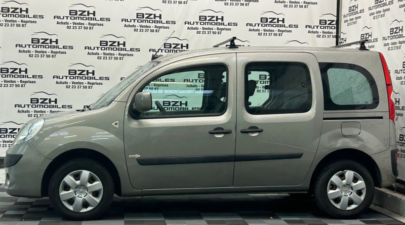 Photo 2 de l'offre de RENAULT KANGOO II 1.6 90CH ACCESS à 11990€ chez BZH Automobiles