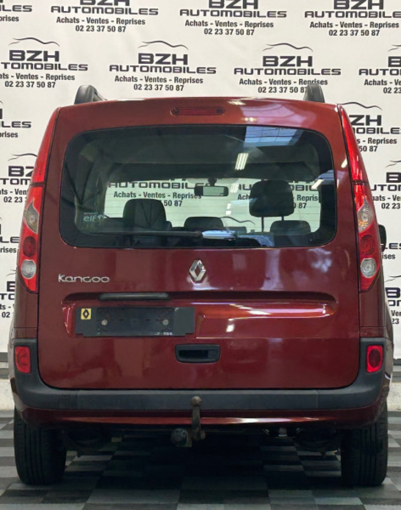 Photo 4 de l'offre de RENAULT KANGOO 1.6 16V 95CH PRIVILEGE 5P à 10990€ chez BZH Automobiles