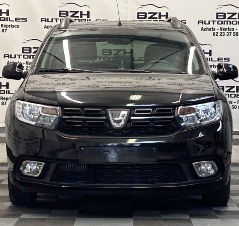 Photo 2 de l'offre de DACIA LOGAN MCV 0.9 TCE 90CH BLACKLINE à 12490€ chez BZH Automobiles