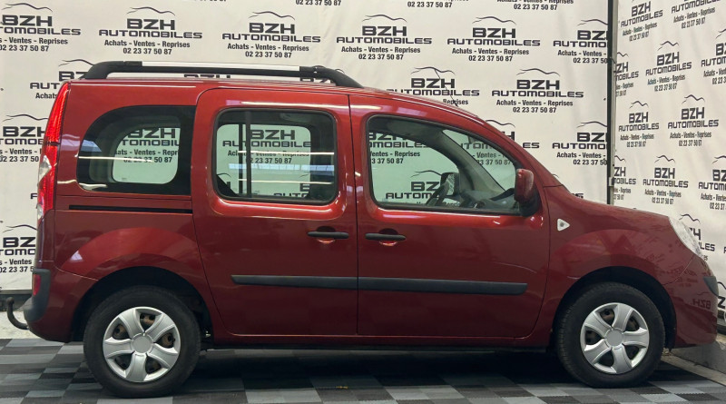 Photo 6 de l'offre de RENAULT KANGOO 1.6 16V 95CH PRIVILEGE 5P à 10990€ chez BZH Automobiles