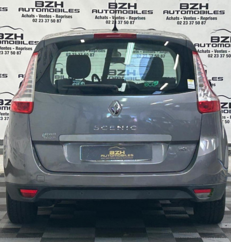 Photo 3 de l'offre de RENAULT GRAND SCENIC III 1.9 DCI 130CH FAP EXCEPTION 5 PLACES à 7490€ chez BZH Automobiles