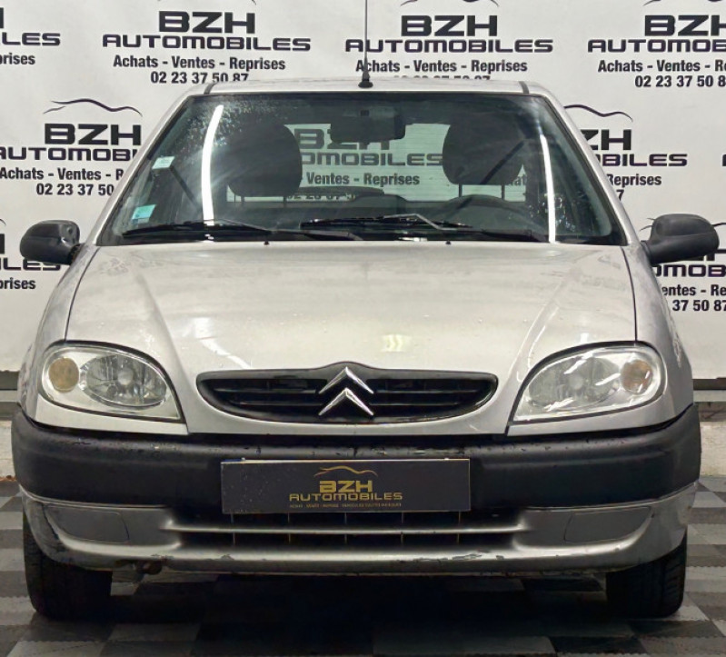 Photo 3 de l'offre de CITROEN SAXO 1.1 4CV SX 5P GARANTIE 12 MOIS à 4490€ chez BZH Automobiles