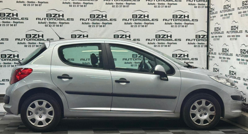 Photo 6 de l'offre de PEUGEOT 207 1.4 URBAN 5P GARANTIE 12 MOIS à 6990€ chez BZH Automobiles