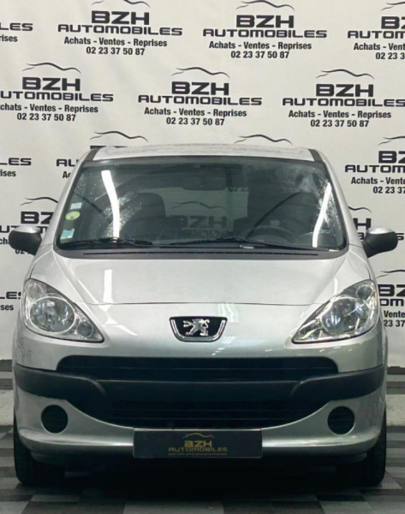 Photo 2 de l'offre de PEUGEOT 1007 1.4 TRENDY à 7490€ chez BZH Automobiles