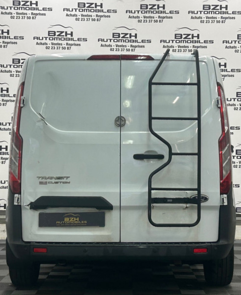 Photo 4 de l'offre de FORD TRANSIT CCB 330C 2.2 TDCI 125CH TRACTION à 10990€ chez BZH Automobiles