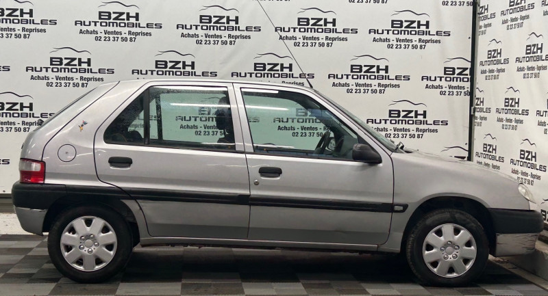 Photo 4 de l'offre de CITROEN SAXO 1.1 4CV SX 5P GARANTIE 12 MOIS à 4490€ chez BZH Automobiles