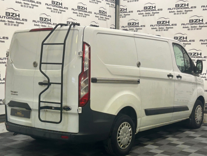 Photo 5 de l'offre de FORD TRANSIT CCB 330C 2.2 TDCI 125CH TRACTION à 10990€ chez BZH Automobiles