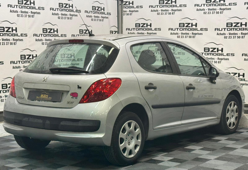 Photo 5 de l'offre de PEUGEOT 207 1.4 URBAN 5P GARANTIE 12 MOIS à 6990€ chez BZH Automobiles