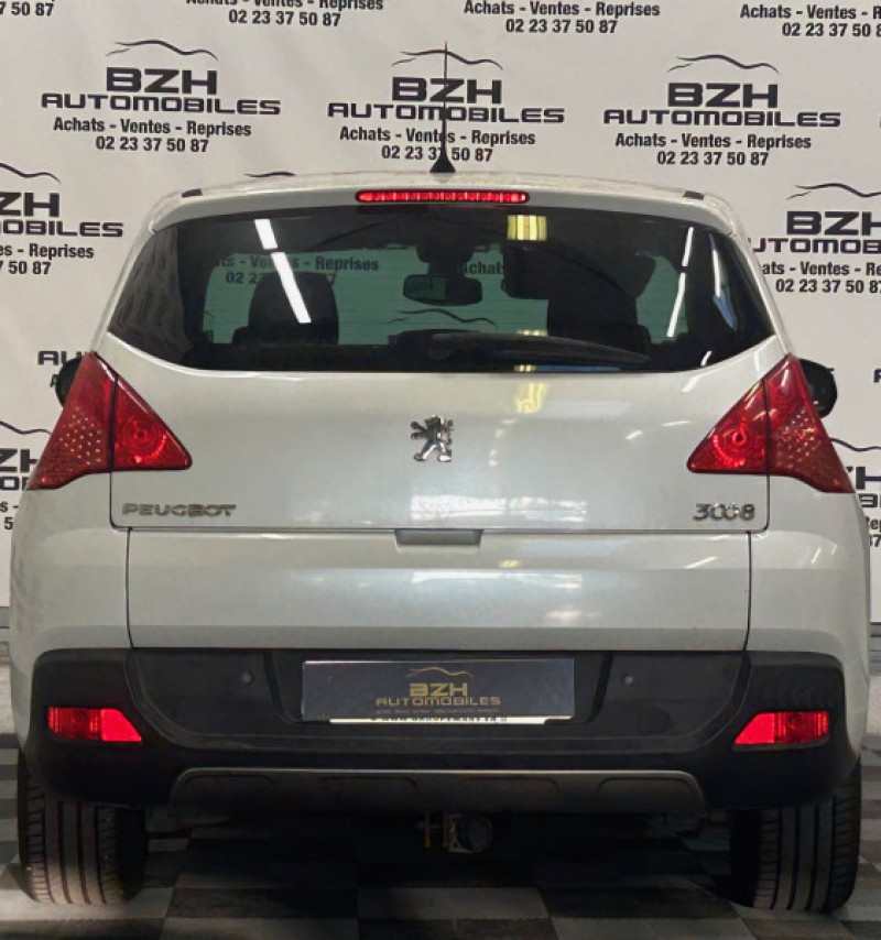 Photo 5 de l'offre de PEUGEOT 3008 1.6 HDI110 FAP PREMIUM BMP6 à 5490€ chez BZH Automobiles