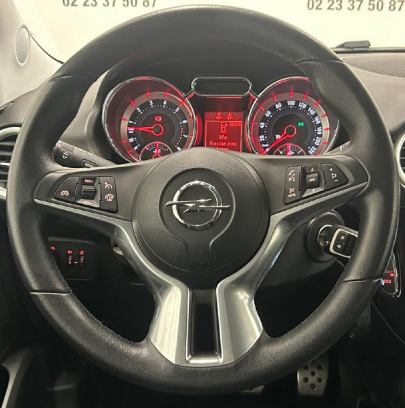 Photo 11 de l'offre de OPEL ADAM 1.4 TWINPORT 87CH BLACK EDITION START/STOP à 11990€ chez BZH Automobiles