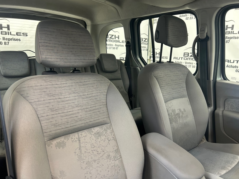 Photo 17 de l'offre de RENAULT KANGOO II 1.5 DCI 85CH AUTHENTIQUE GARANTIE 12 MOIS * ATTELAGE + FAISCEAU / CLIM * DISPONI à 9990€ chez BZH Automobiles