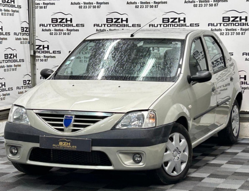 Photo 1 de l'offre de DACIA LOGAN 1.6 MPI 90CH LAUREATE GARANTIE 12 MOIS à 4490€ chez BZH Automobiles