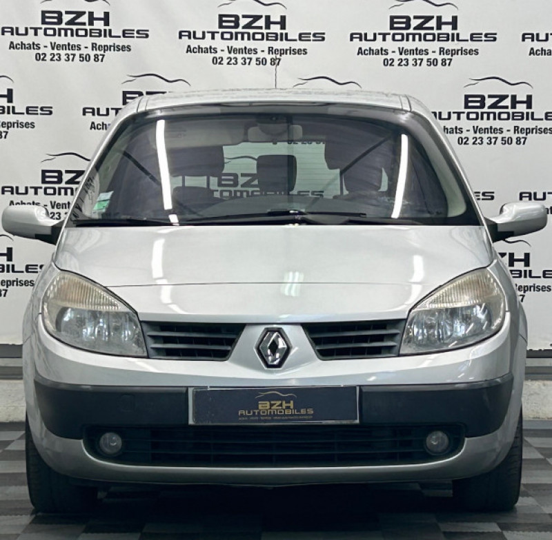 Photo 2 de l'offre de RENAULT SCENIC II 1.5 DCI 105CH AUTHENTIQUE à 4990€ chez BZH Automobiles