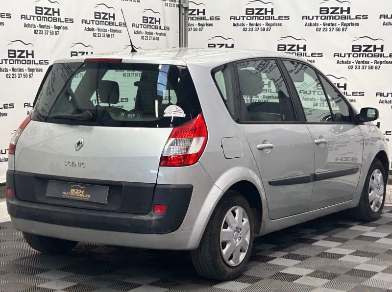 Photo 3 de l'offre de RENAULT SCENIC II 1.5 DCI 105CH AUTHENTIQUE à 4990€ chez BZH Automobiles