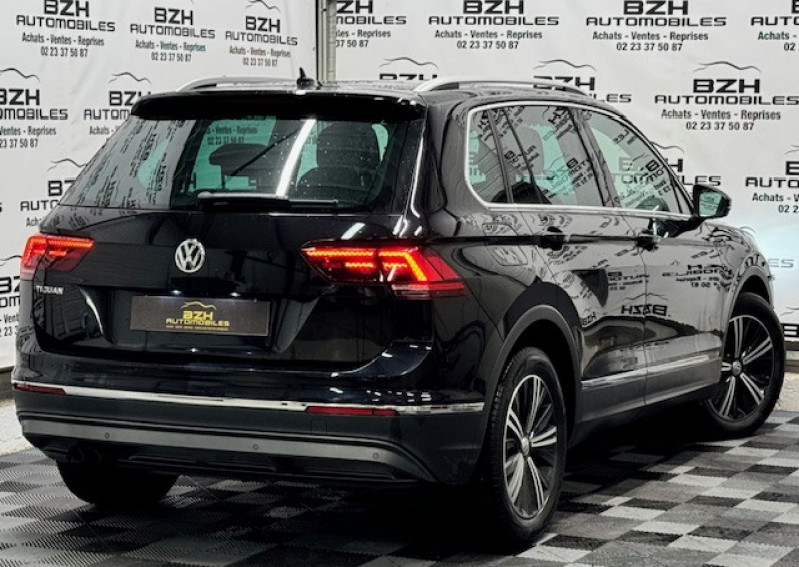 Photo 4 de l'offre de VOLKSWAGEN TIGUAN 2.0 TDI 150CH CARAT EXCLUSIVE DSG7 à 19490€ chez BZH Automobiles