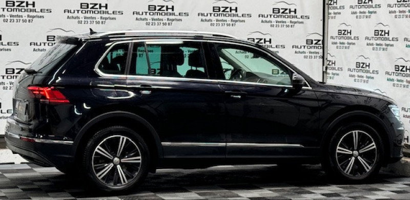 Photo 5 de l'offre de VOLKSWAGEN TIGUAN 2.0 TDI 150CH CARAT EXCLUSIVE DSG7 à 19490€ chez BZH Automobiles