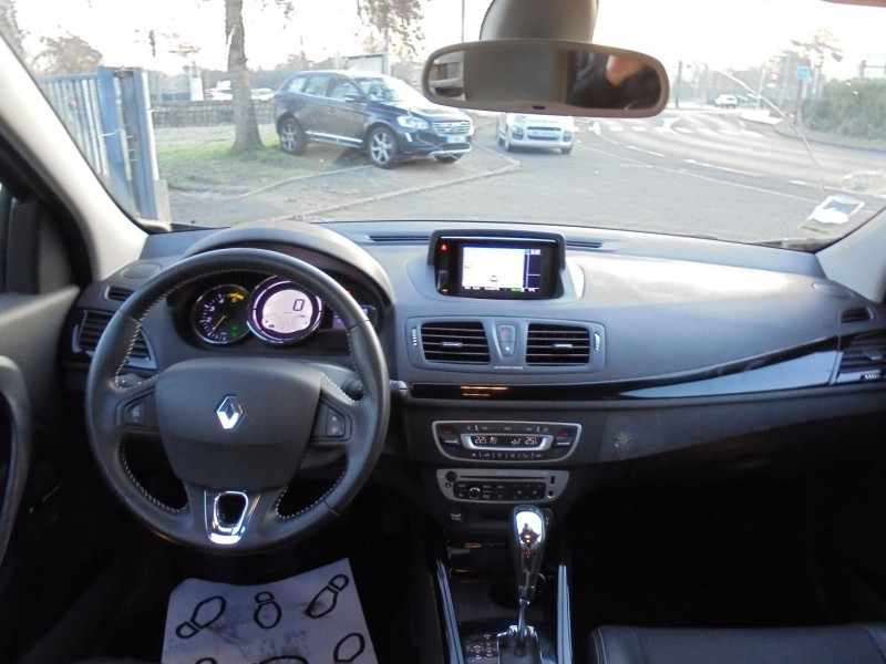 Photo 5 de l'offre de RENAULT MEGANE III 1.5 DCI 110CH BOSE EDC ECO² à 10490€ chez Agence AVR Automobile