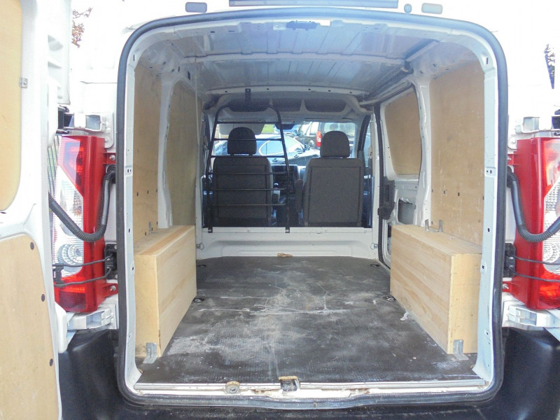 Photo 5 de l'offre de PEUGEOT EXPERT FG 227 L1H1 1.6 HDI FAP 90 CONFORT 11658.33€ HT / 13990€ TTC à 13990€ chez Agence AVR Automobile